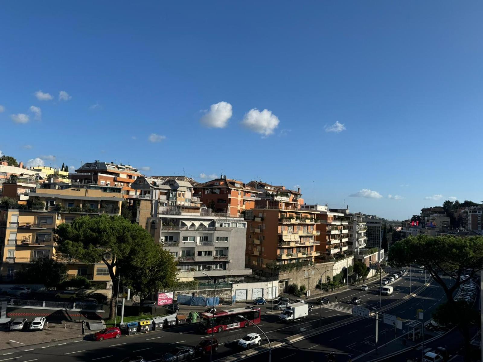 Bright And Residential With Terrace