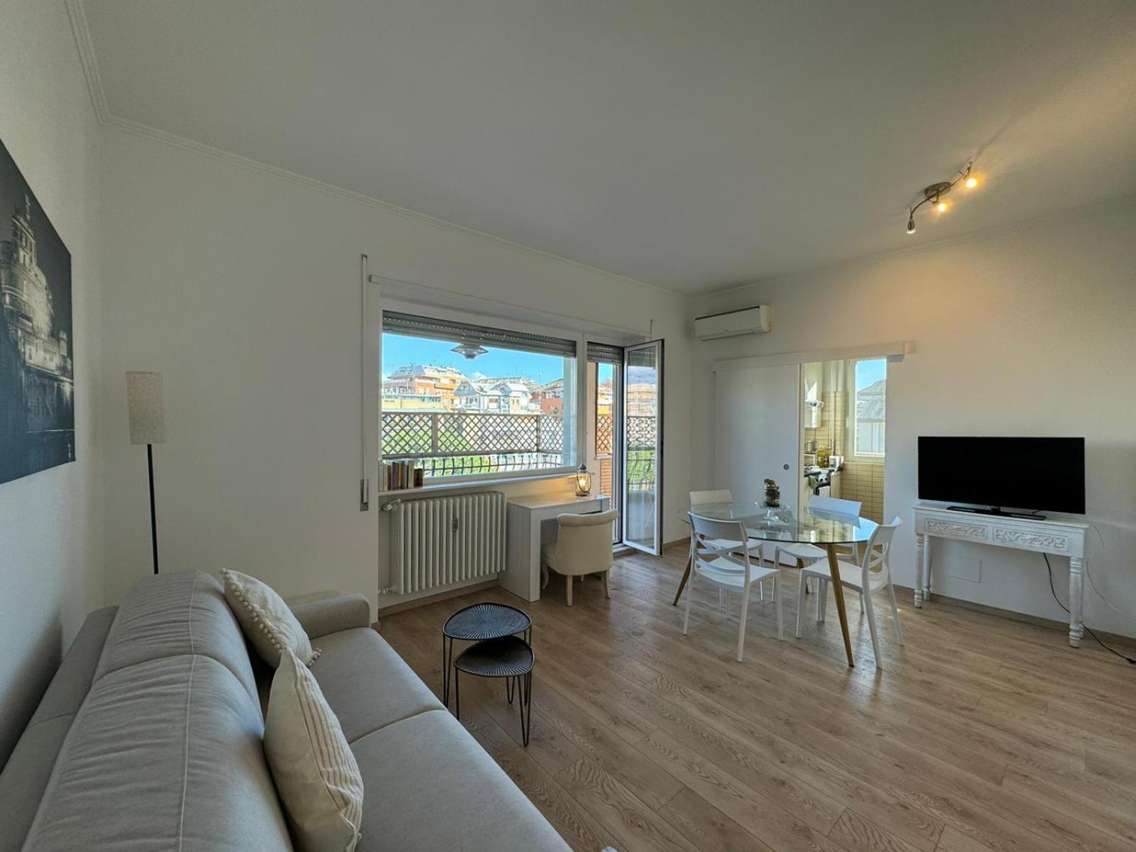 Bright And Residential With Terrace