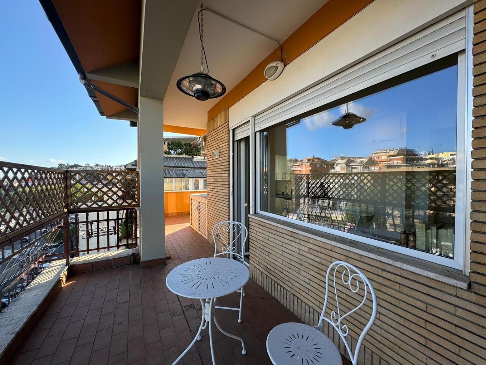 Bright And Residential With Terrace *